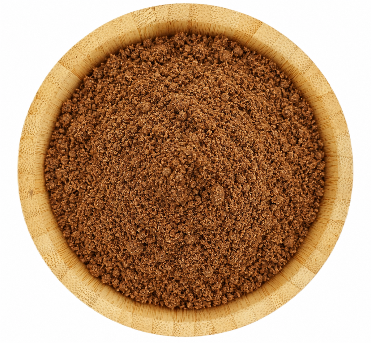 Pimienta de Jamaica molida en tazón de bambú