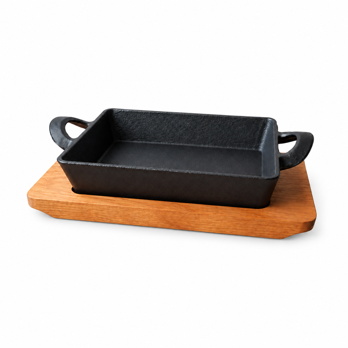 Bandeja rectangular de hierro de 20 por 12.5 cm con dos asas y base de madera.