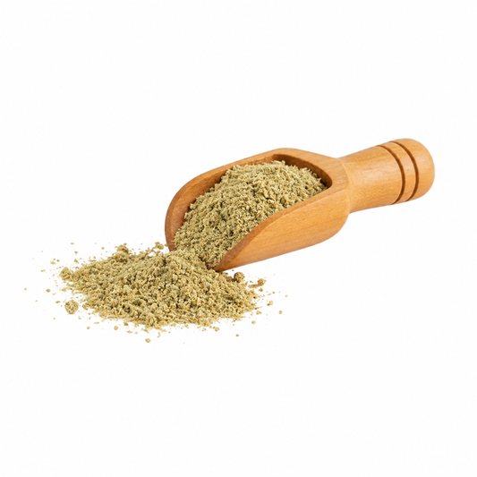 Cardamomo molido en cucharita de madera – presentación de 50 g