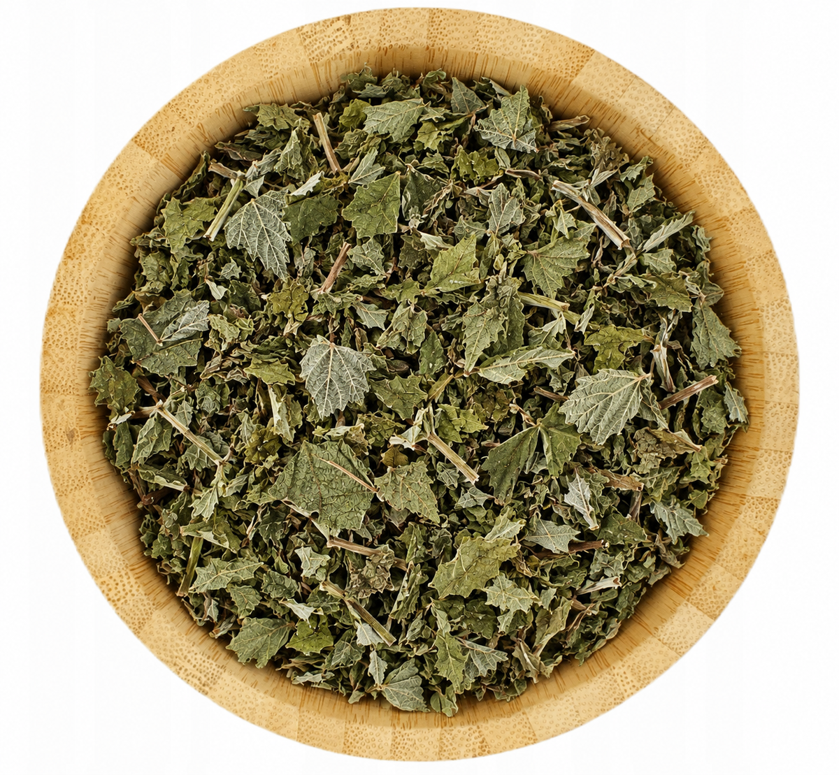 Hoja de frambuesa seca en tazón de bambú